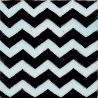 Black and White Zig - Zag Design Tile 